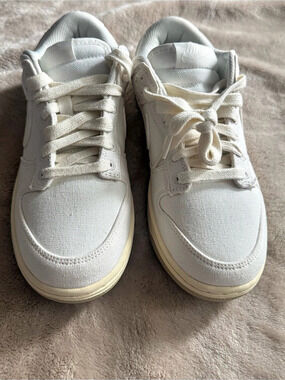 Nike Dunk Low SE The Future Is Equal Sneakers White
